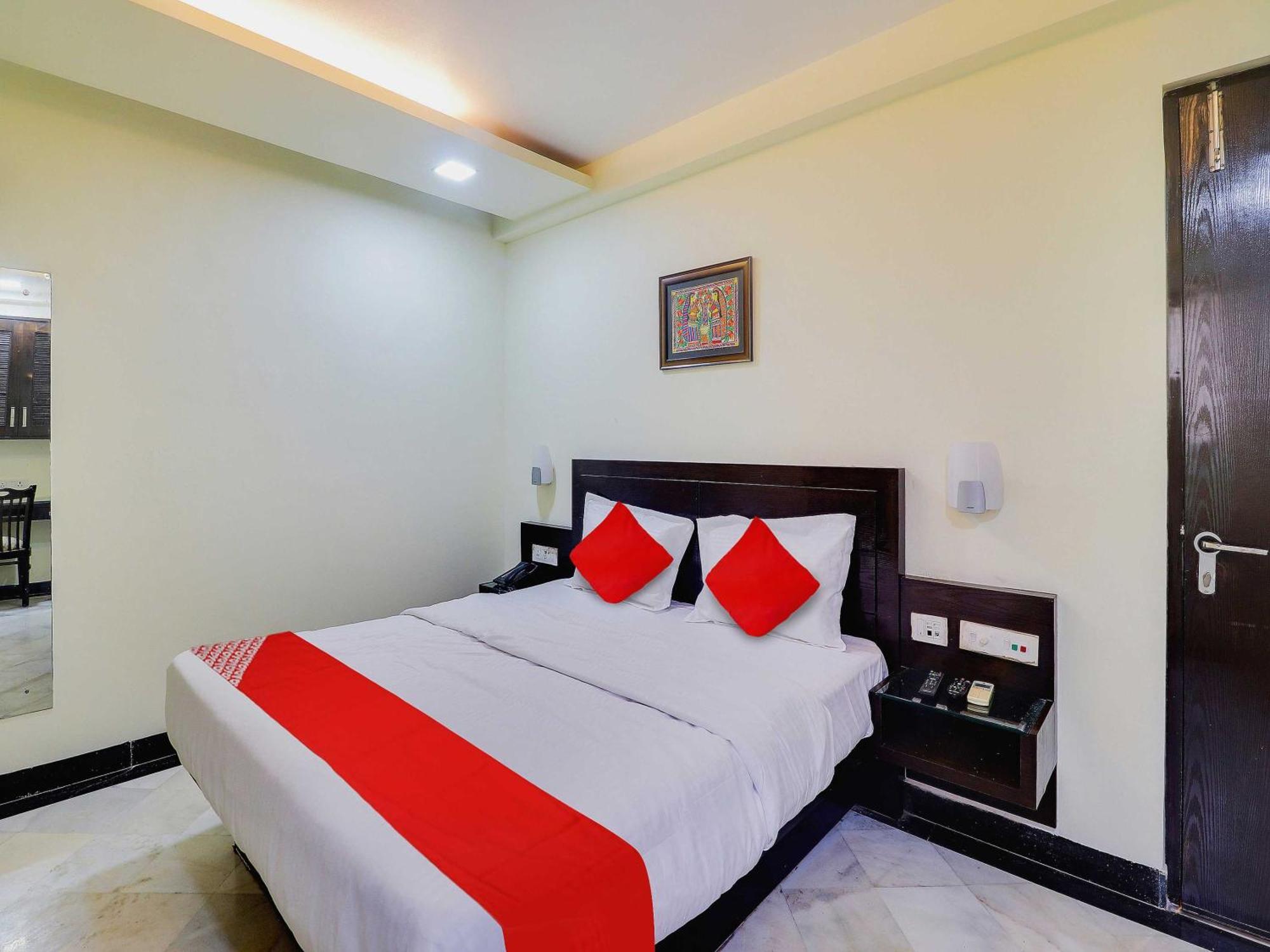 Oyo Flagship Hotel Rudra Palace Агра Екстер'єр фото