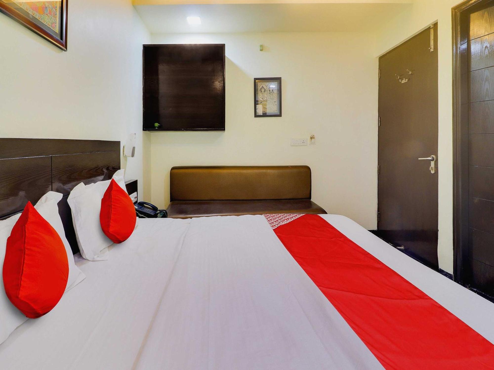 Oyo Flagship Hotel Rudra Palace Агра Екстер'єр фото