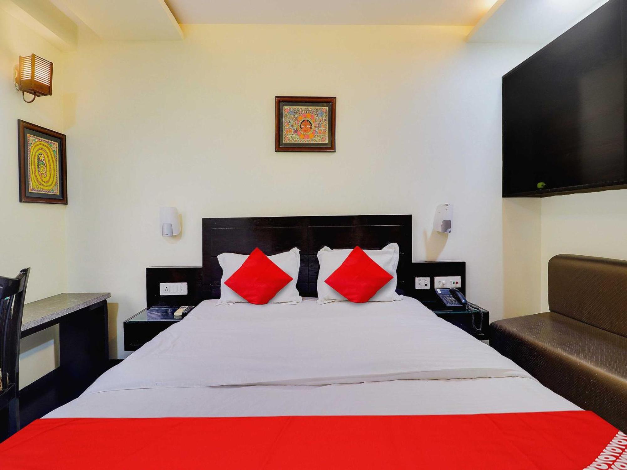 Oyo Flagship Hotel Rudra Palace Агра Екстер'єр фото