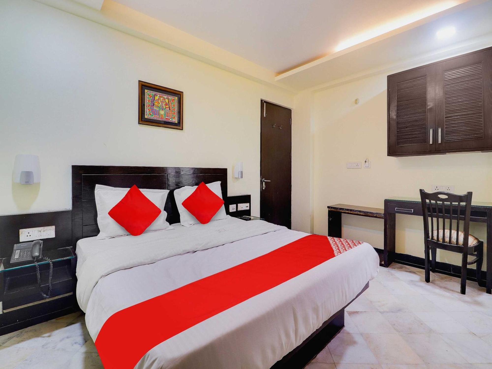 Oyo Flagship Hotel Rudra Palace Агра Екстер'єр фото