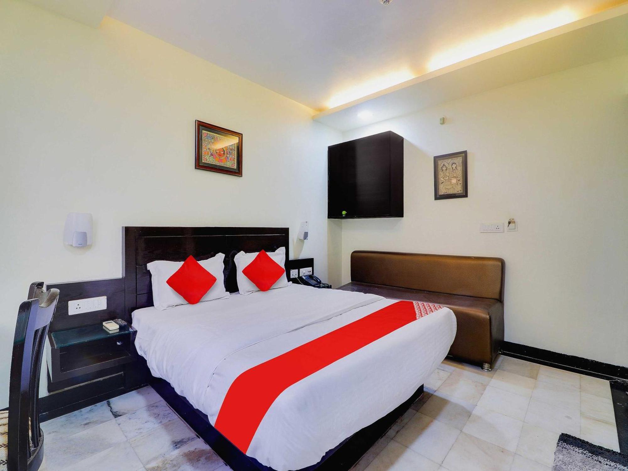 Oyo Flagship Hotel Rudra Palace Агра Екстер'єр фото