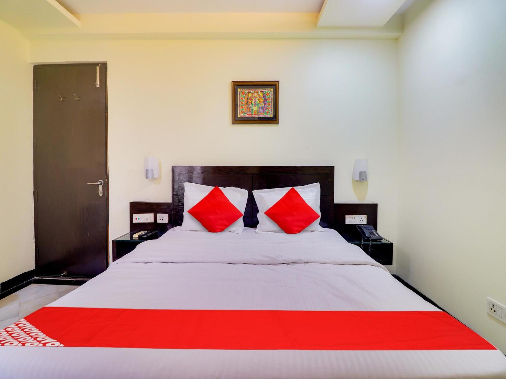 Oyo Flagship Hotel Rudra Palace Агра Екстер'єр фото