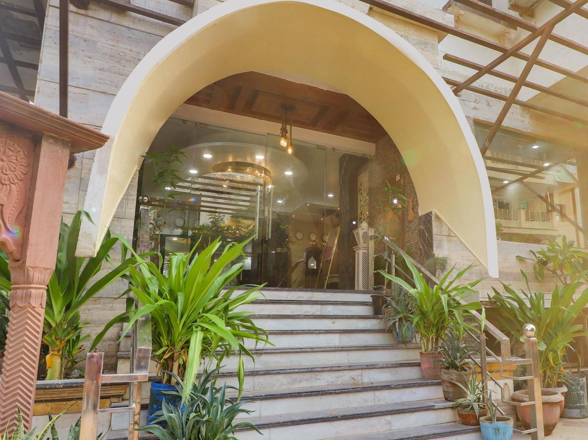 Oyo Flagship Hotel Rudra Palace Агра Екстер'єр фото