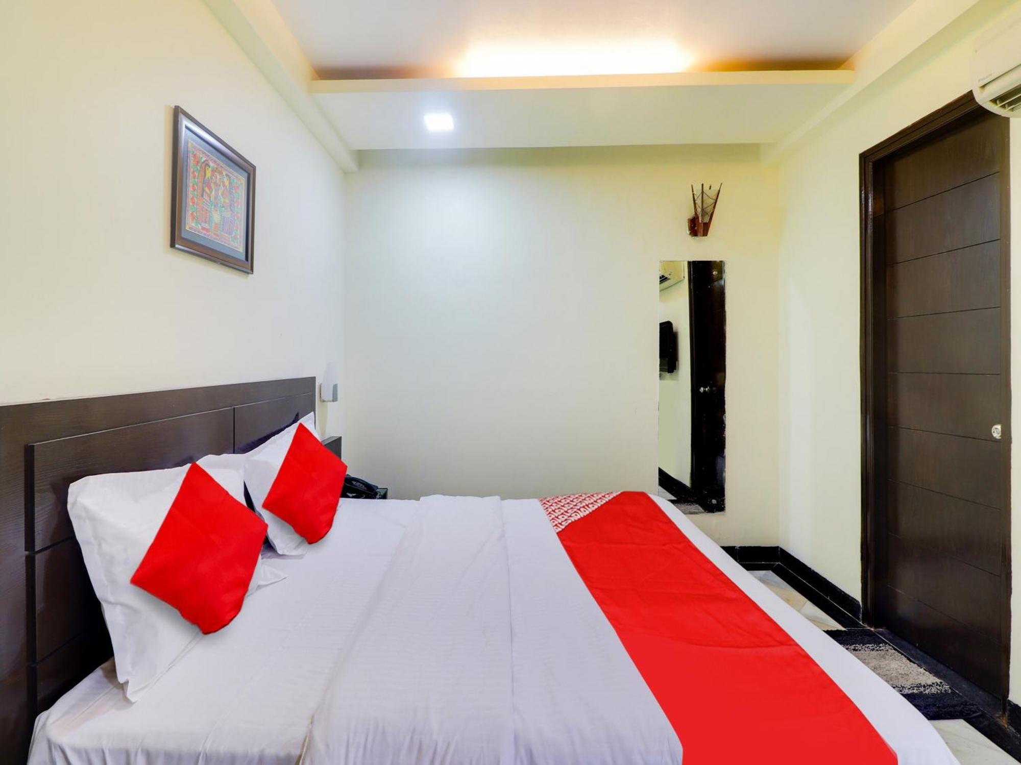 Oyo Flagship Hotel Rudra Palace Агра Екстер'єр фото
