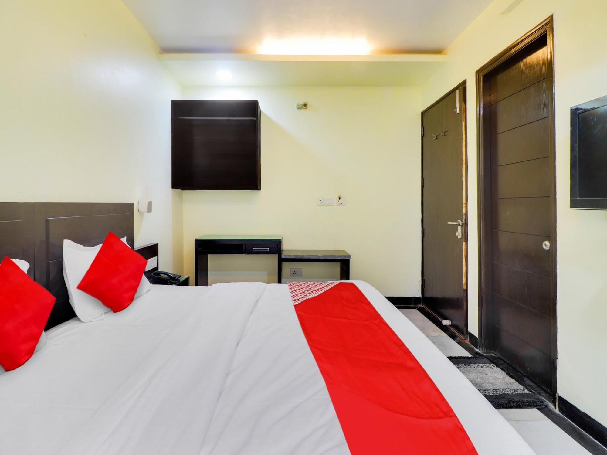 Oyo Flagship Hotel Rudra Palace Агра Екстер'єр фото